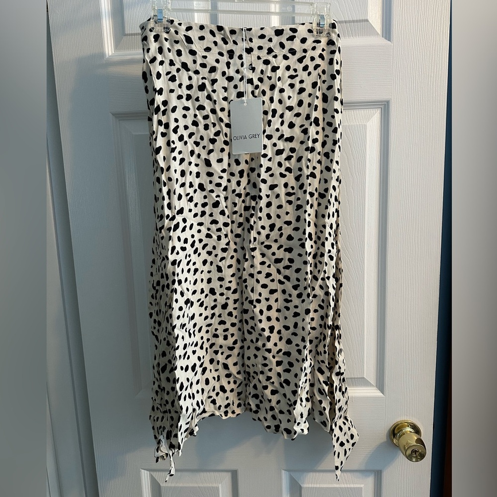 NWT Olivia Grey Handkerchief Skirt - Picture 2 of 5
